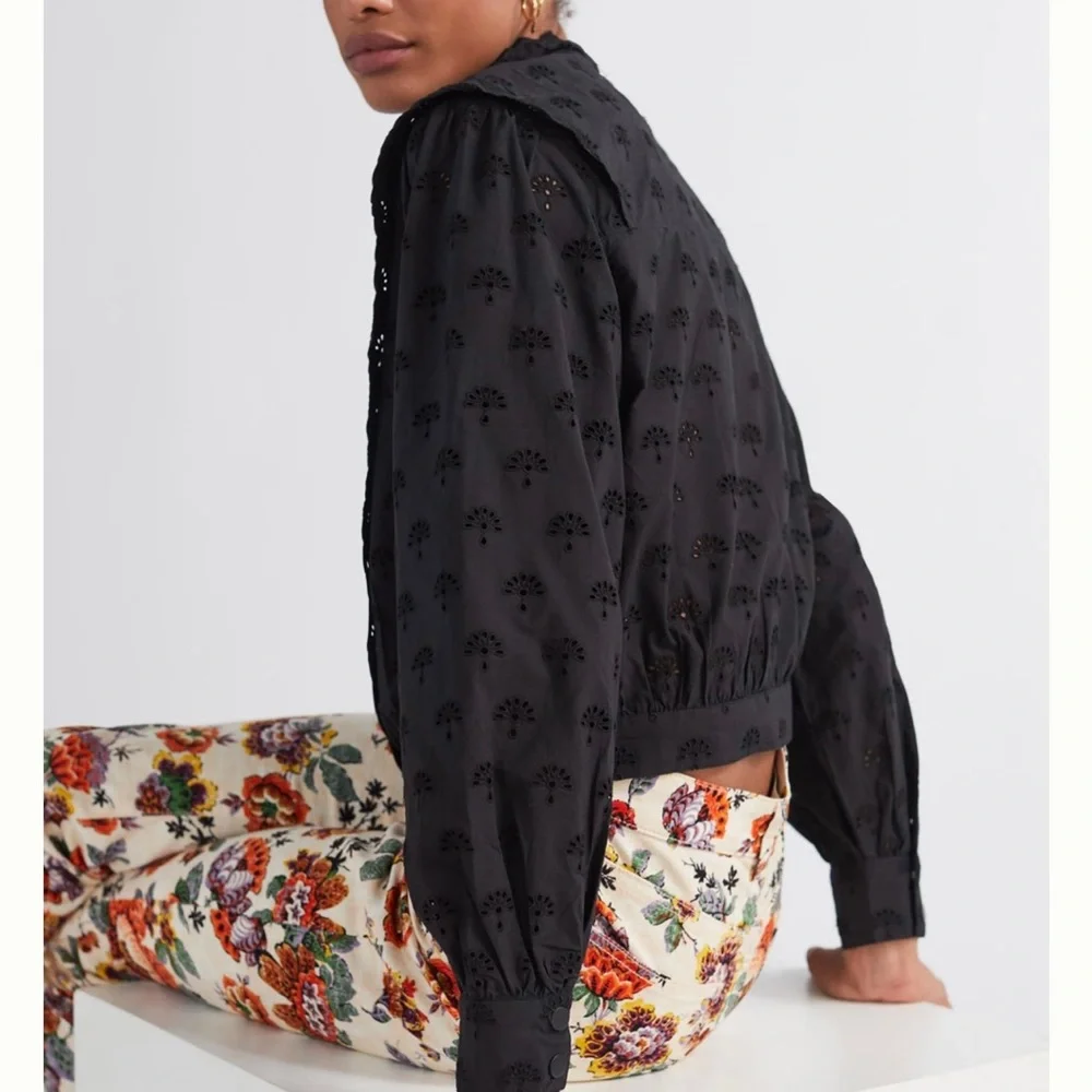 Anthropologie Scotch & Soda Eyelet Buttondown size S color Black - Picture 2 of 4